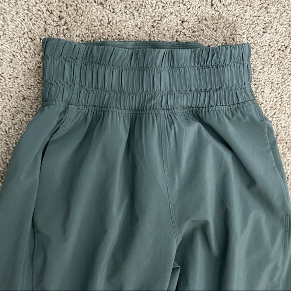 Lululemon joggers - Picture 4 of 6